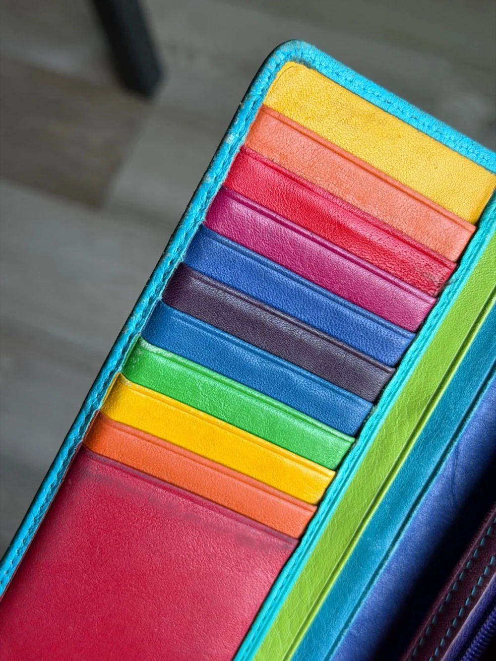 Dallatti Leather Wallet Rainbow Card Slots - Picture 5 of 12